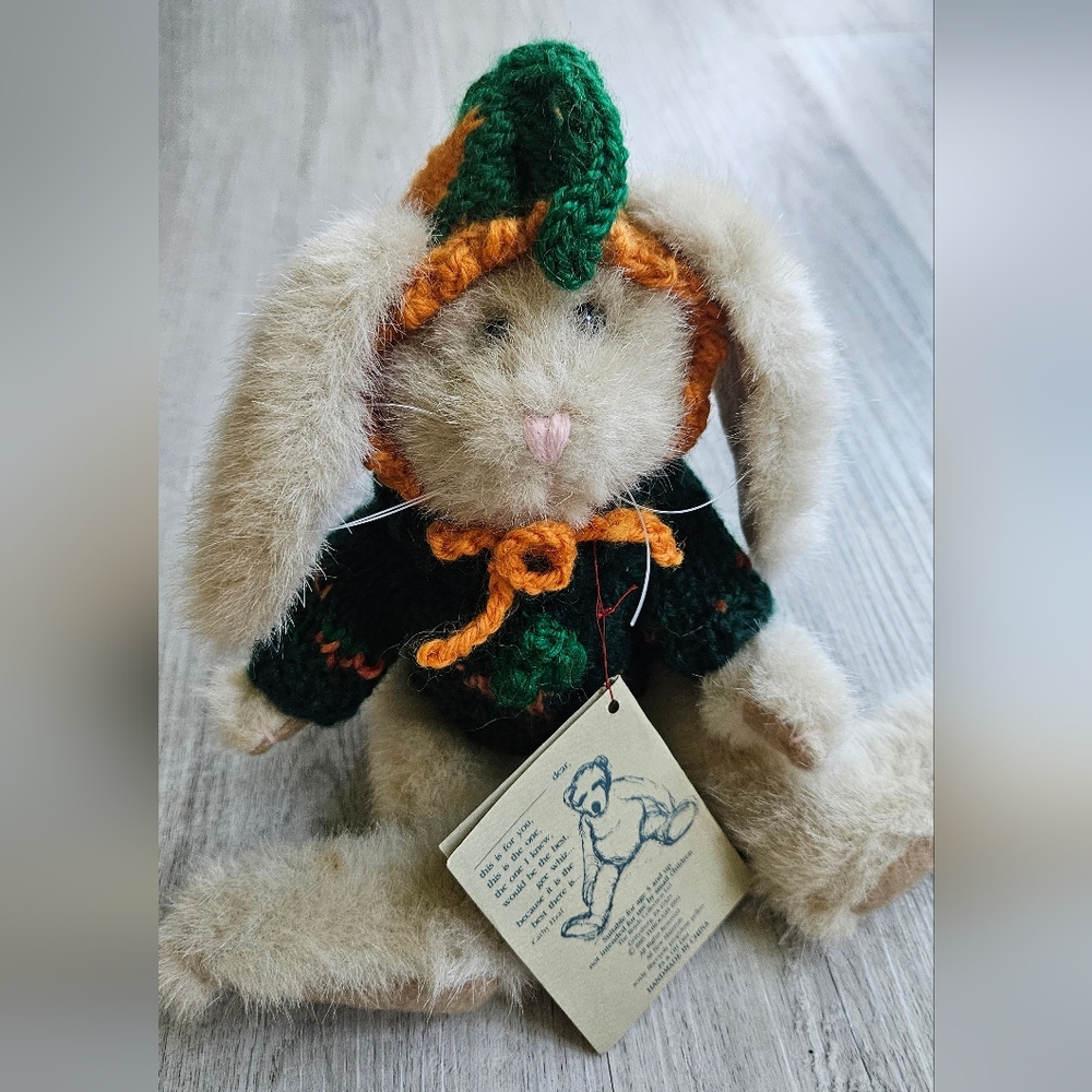 VTG 90s Boyds Bear Easter Bunny Rabbit Eloise R. Hare Crochet Carrot Hat Sweater